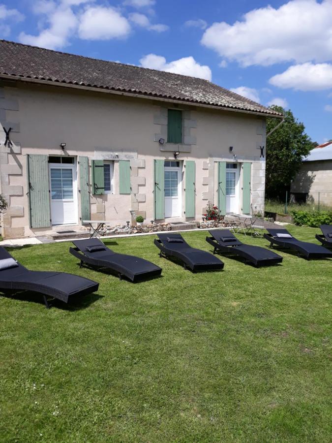 Hôtes de l'Isle Saint-Medard-de-Mussidan Extérieur photo