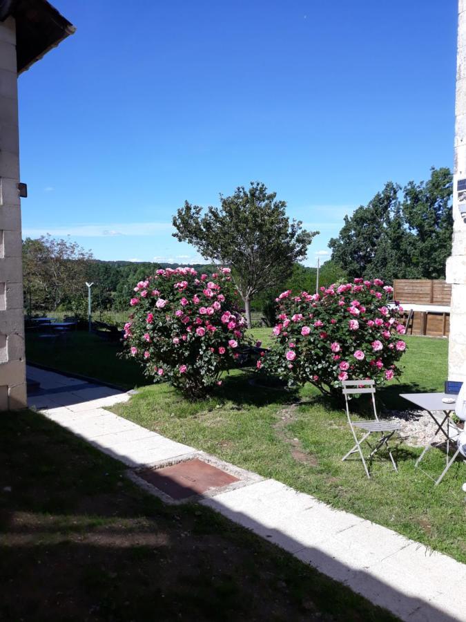 Hotel Hôtes de l'Isle à Saint-Medard-de-Mussidan Extérieur photo