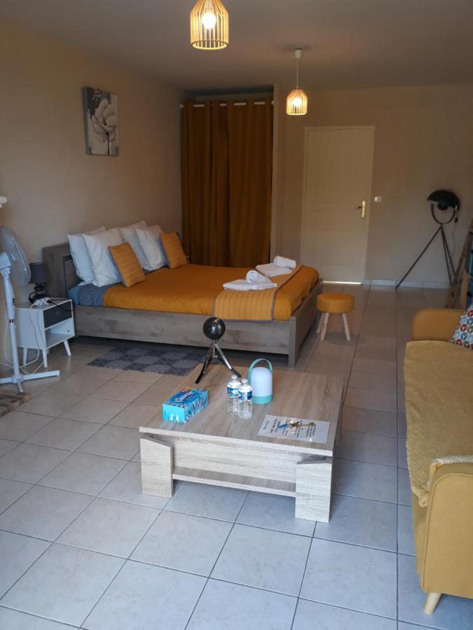 Hôtes de l'Isle Saint-Medard-de-Mussidan Extérieur photo