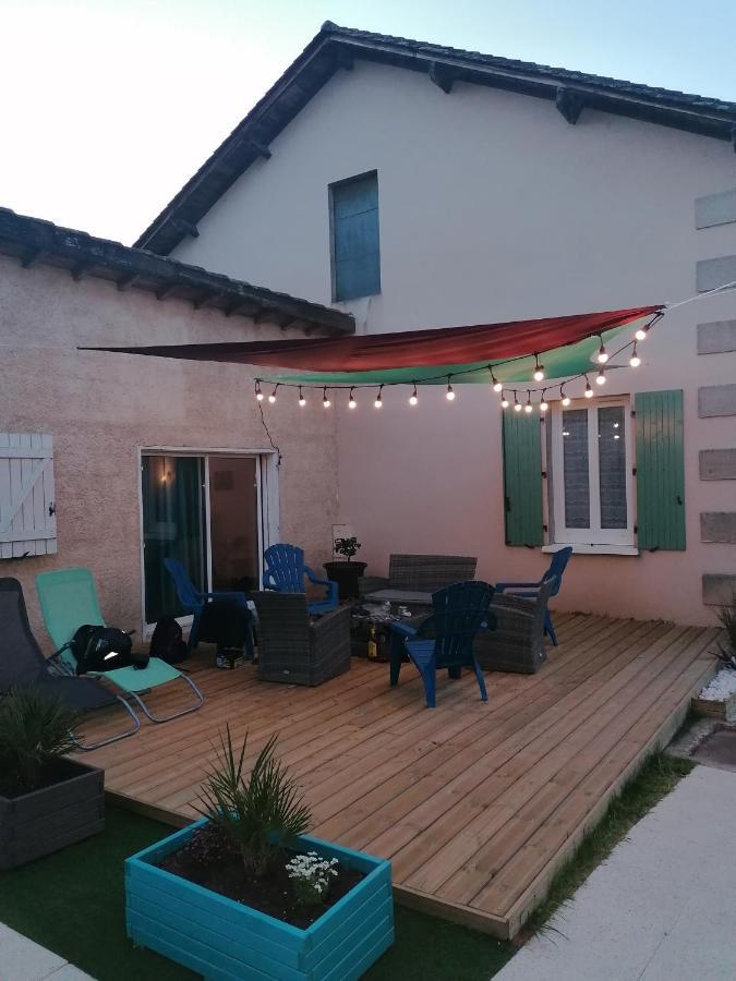 Hôtes de l'Isle Saint-Medard-de-Mussidan Extérieur photo